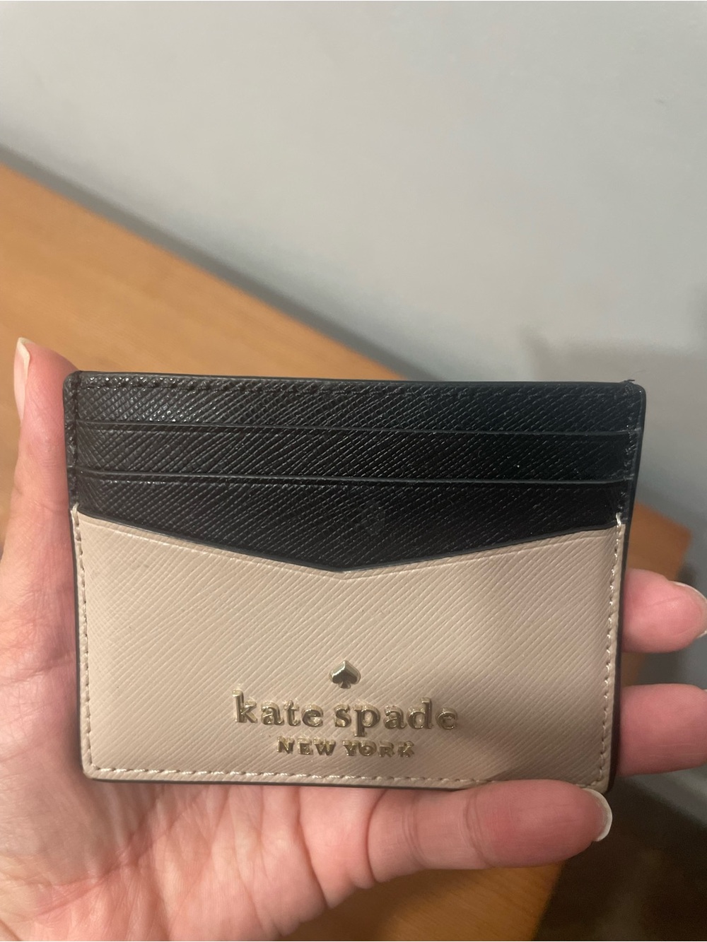 kate spade Two-Tone Leather Card Case in Black & Cream - Picture 4 of 4